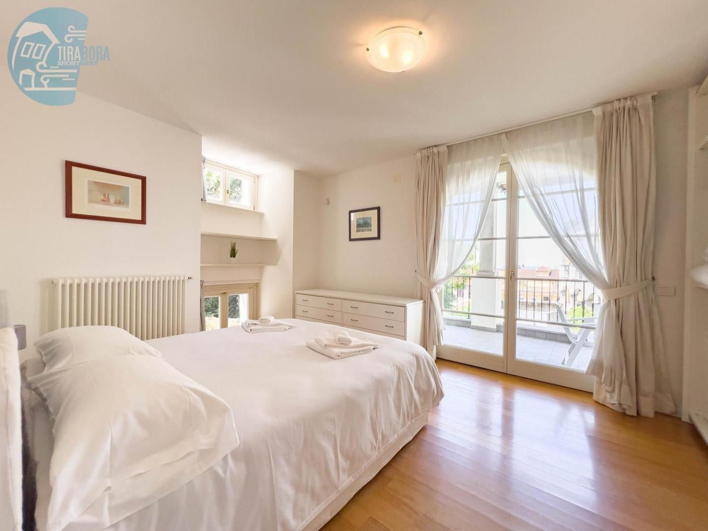 Cattedrale 5 Tirabora Short Rent Διαμέρισμα Τεργέστη Εξωτερικό φωτογραφία