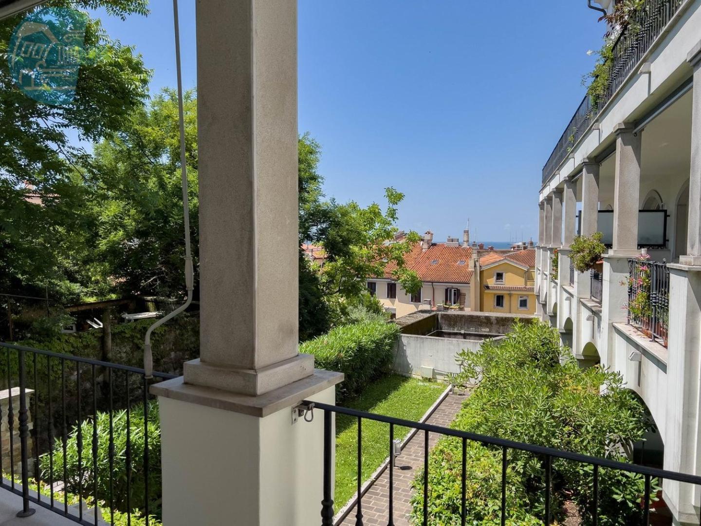 Cattedrale 5 Tirabora Short Rent Διαμέρισμα Τεργέστη Εξωτερικό φωτογραφία