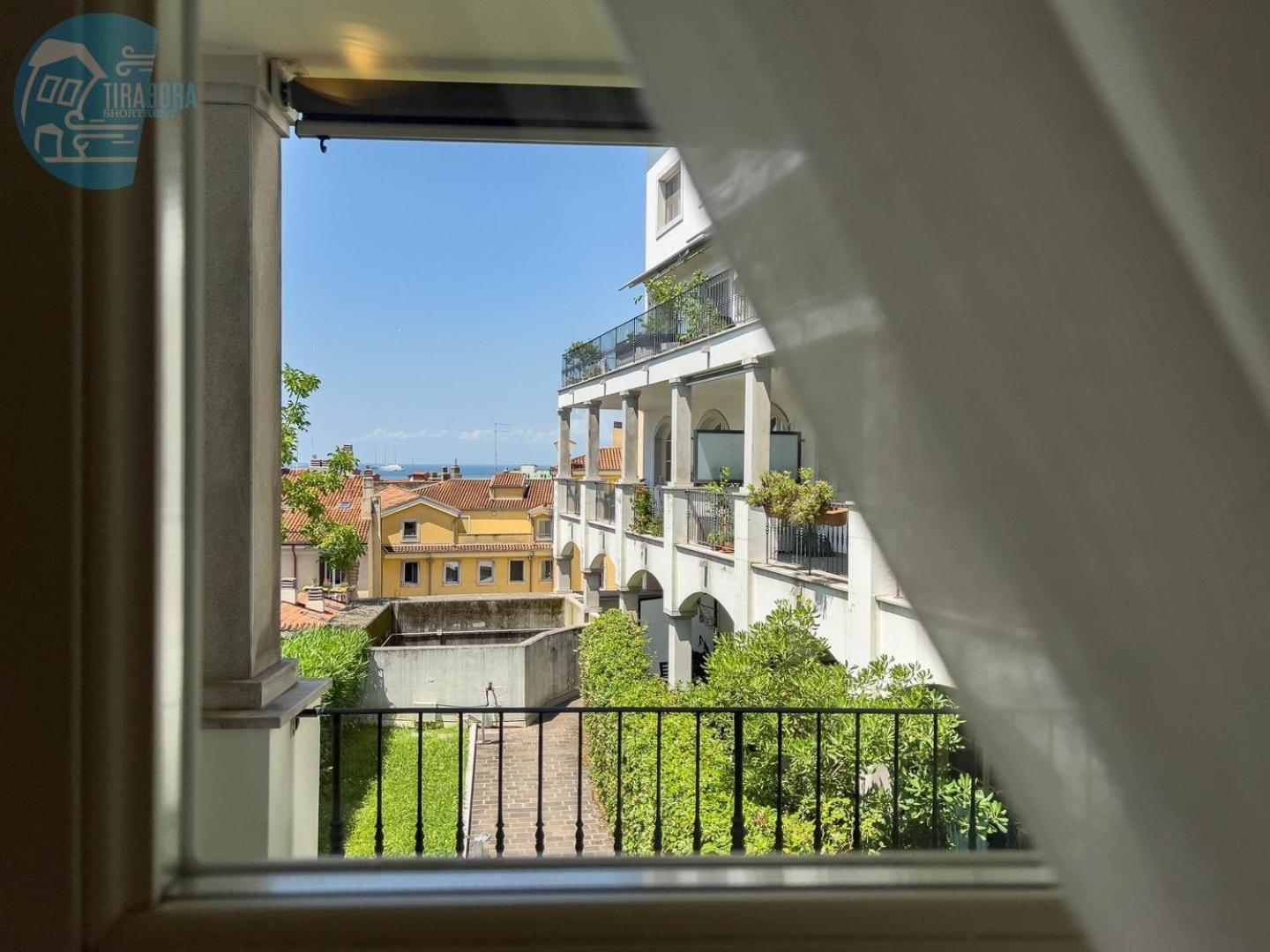 Cattedrale 5 Tirabora Short Rent Διαμέρισμα Τεργέστη Εξωτερικό φωτογραφία
